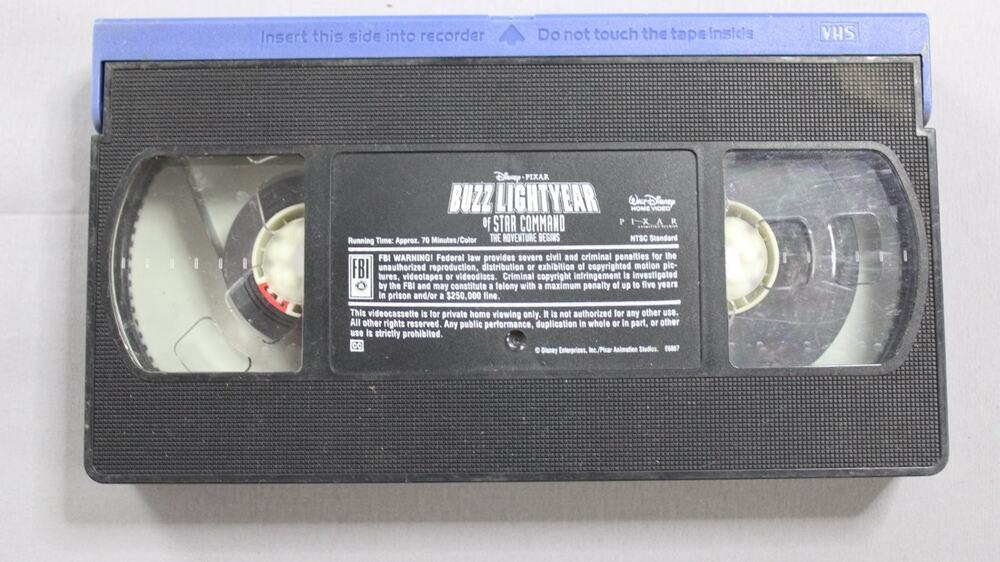 Buzz Lightyear of Star Command: the Adventure Begins VHS Tim Allen Animation